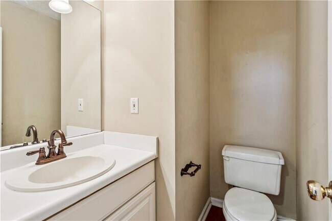 Building Photo - 3025 Vineyard Way