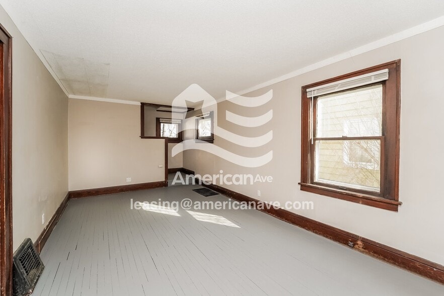 Building Photo - 1065 Murray Ave