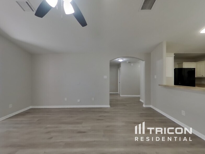 Building Photo - 28715 Nueces River Ct