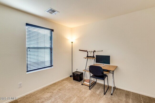 Building Photo - 12057 W Rowel Rd