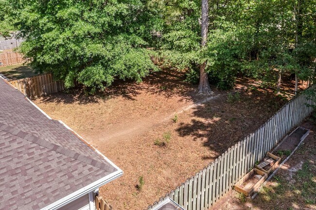 Building Photo - 2056 Sylvan Lake Dr