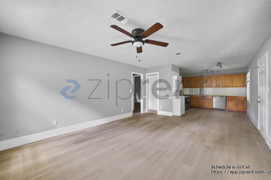 Building Photo - 723 Ford Pl