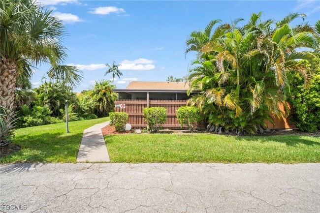 Building Photo - 15524 Crystal Lake Dr