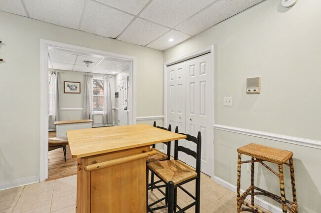 Building Photo - One bed, partially furnished, all utilities included