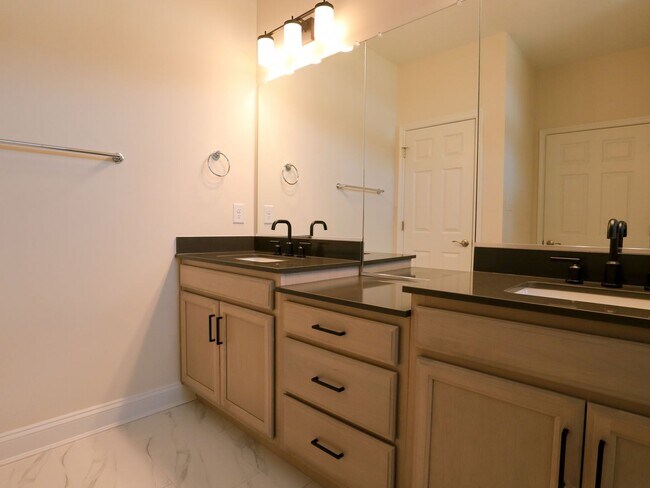 Building Photo - Luxury New Build in RounTrey – 4 Bed, 3 Ba...