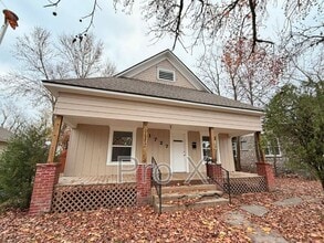 Building Photo - 1727 S Empire Ave