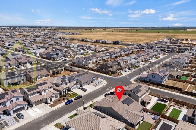 Building Photo - Stunning New 4 Bed / 3 Bath Home | Built i...