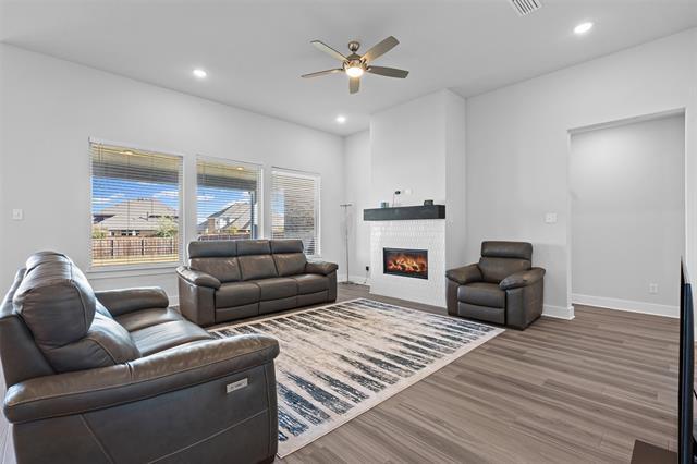 Building Photo - 1770 English Wy