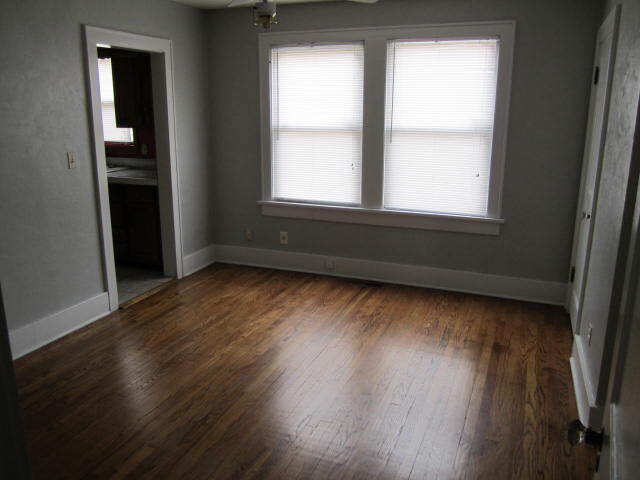 Building Photo - 2813 N Robinson Ave