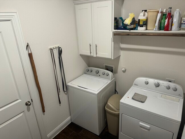 Laundry room - 4627 Shivers Ln