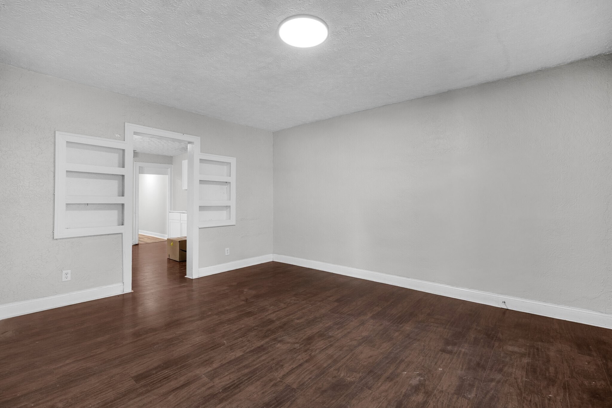 Building Photo - 409 N Oakland Ave