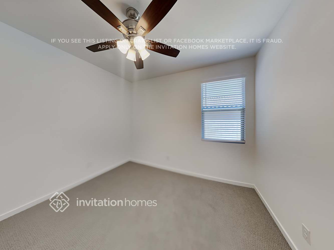 Building Photo - 17705 W Pinnacle Vista Dr