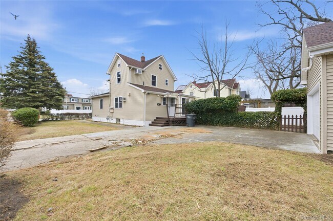 Building Photo - 2984 Dorlon Pl