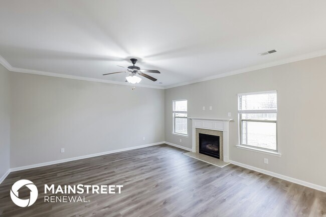 Building Photo - 200 Addison Dr