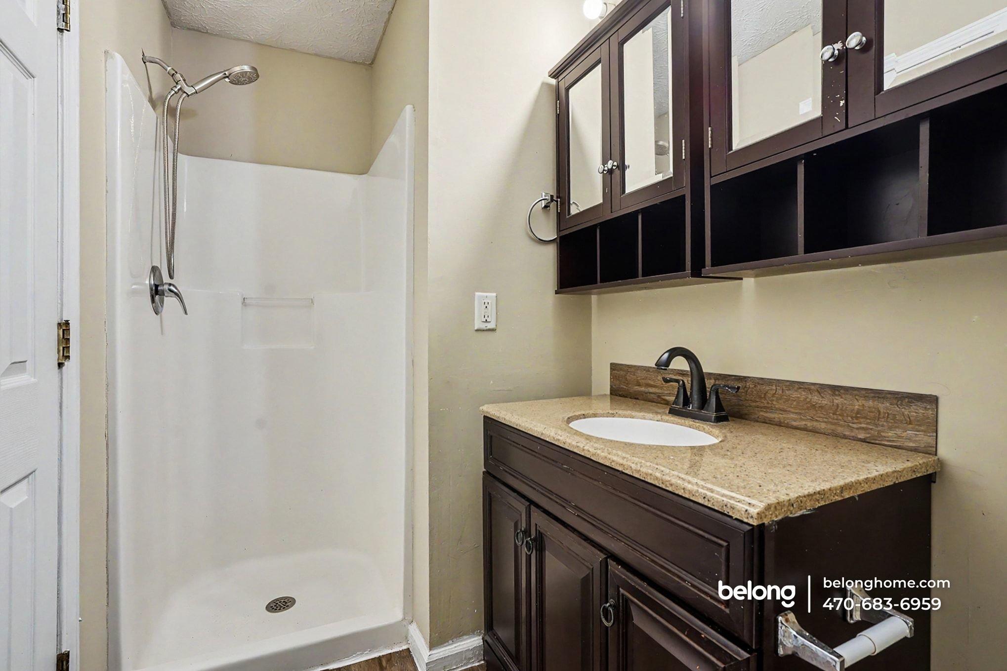 Building Photo - 5599 Windfall Ln