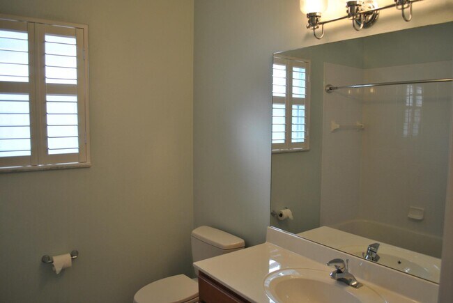 Building Photo - 128 Centennial Park Dr