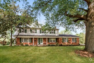 Building Photo - A  Beautiful 4 Bedroom Home.