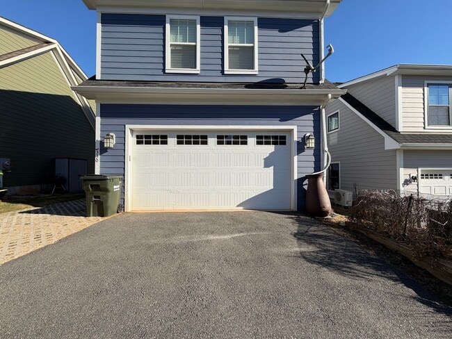 Building Photo - 1539 Barnett St