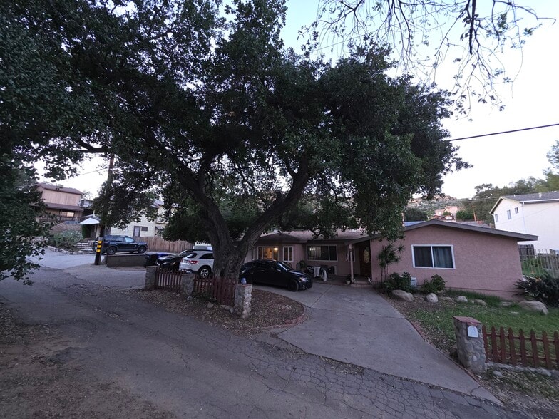 Building Photo - 23247 Raymond St