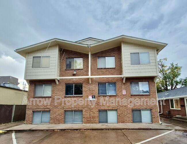 Building Photo - 1215 E Street-7