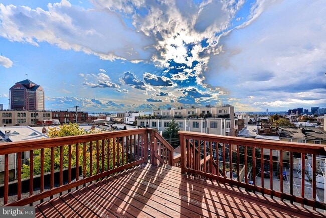 Building Photo - 1108 Baylis St