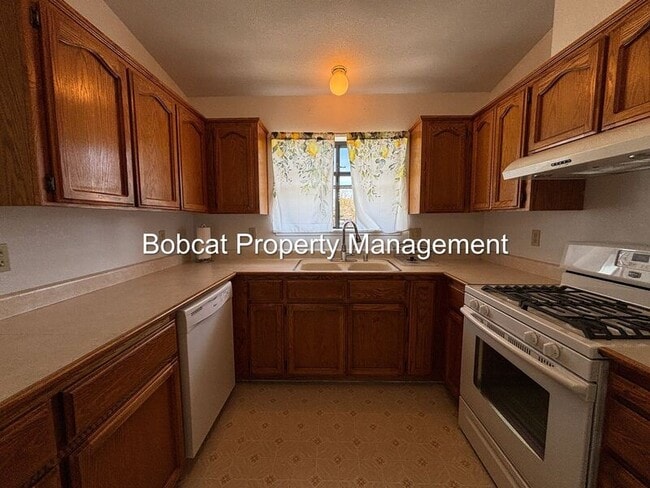 Building Photo - 628 Long Valley Rd