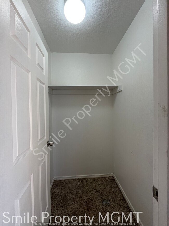 Building Photo - 13424 SE Division St