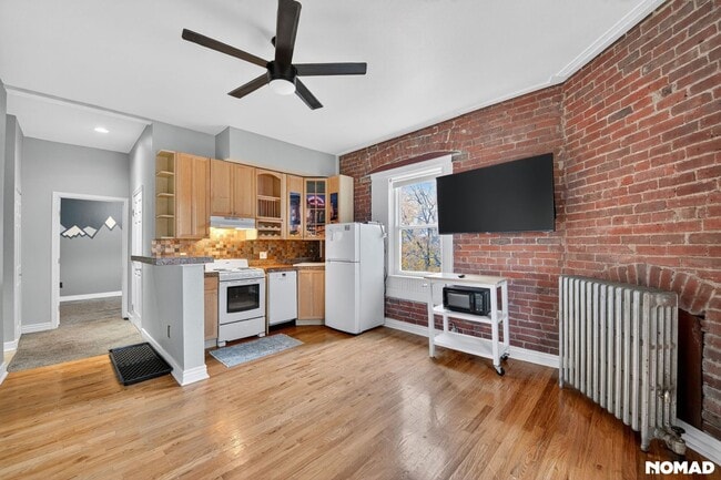 Building Photo - 1450 High St