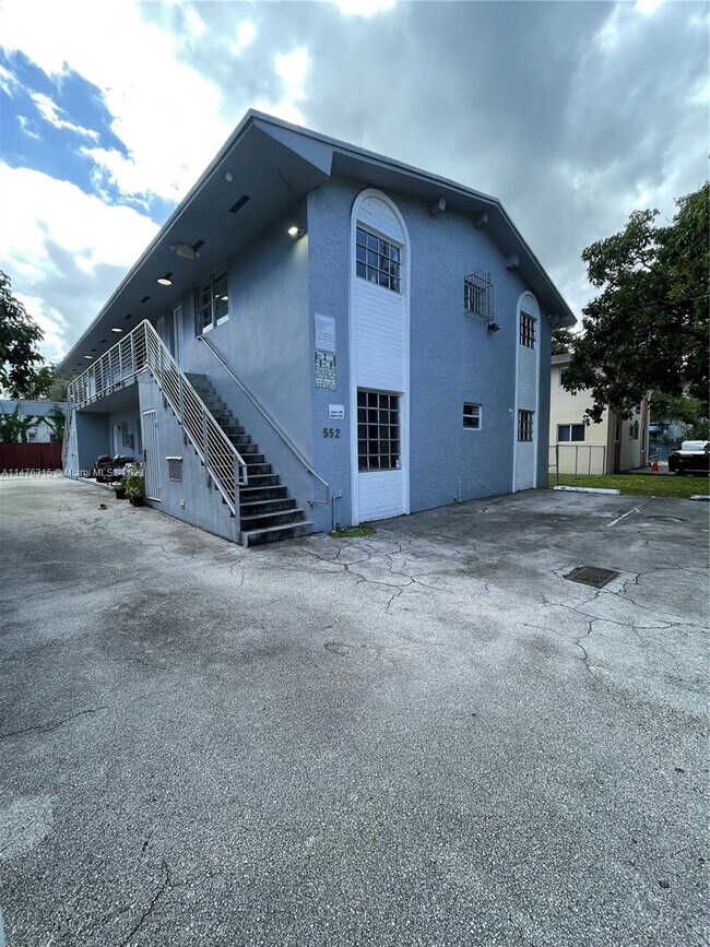 Primary Photo - 552 NE 61st St