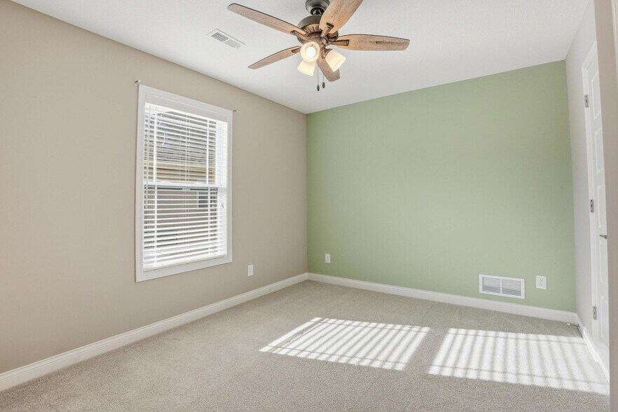 Building Photo - 2309 Mace Dr