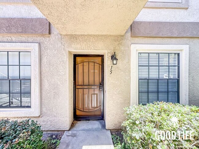 Building Photo - 10303 Azuaga St