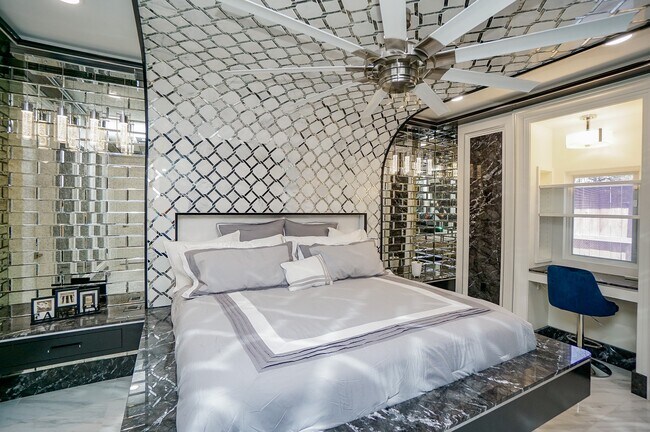 Building Photo - 5711 Sugar Hill Dr