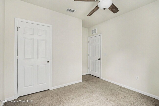Building Photo - 2650 Falcon Ln