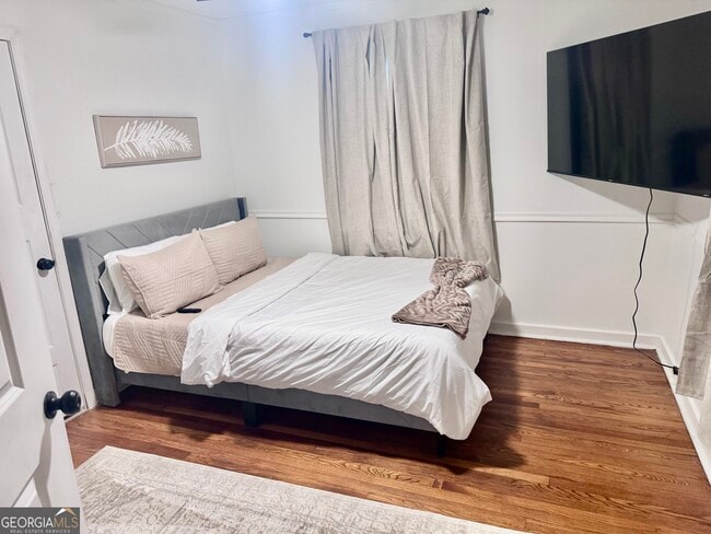 Building Photo - 2005 Clairmont Terrace NE