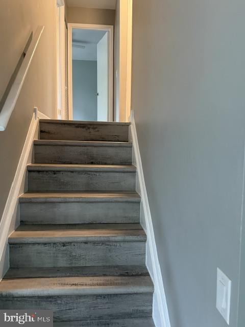 Building Photo - 1038 Bannister Cir
