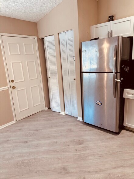 Kitchen another view - 8108 Summer Shores Dr