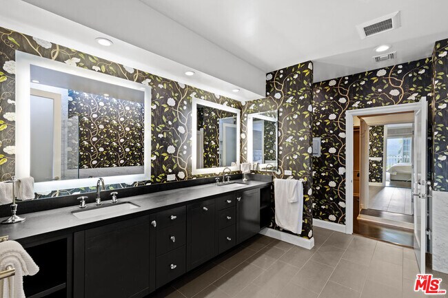 Building Photo - 2305 Canyonback Rd