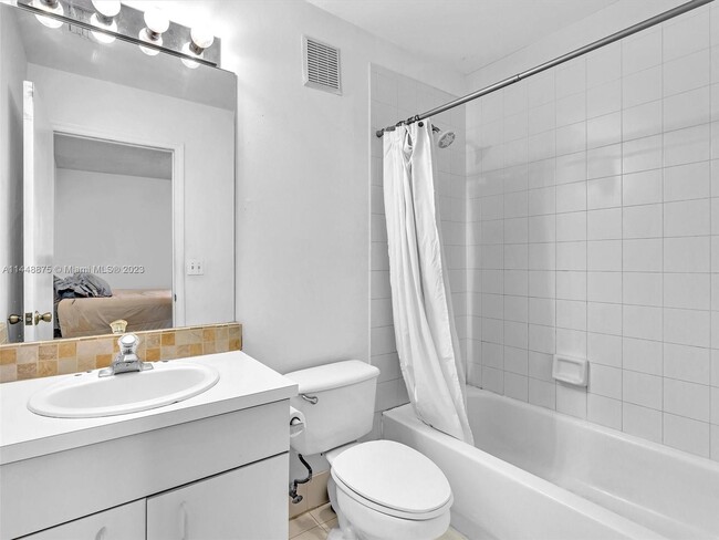 Building Photo - 326 SW 120th Ave