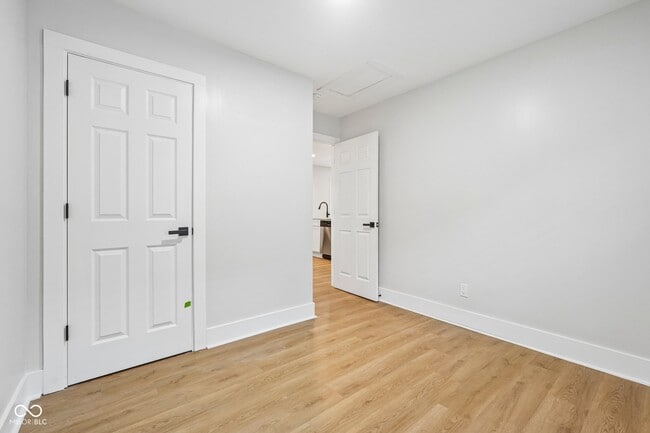 Building Photo - 3847 Hoyt Ave