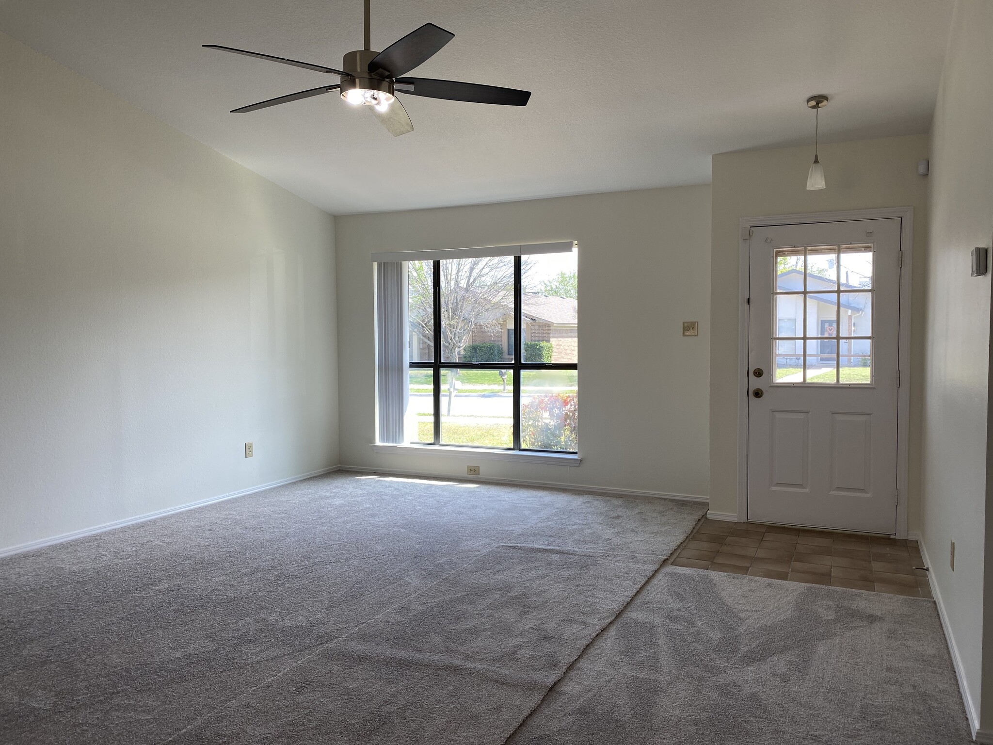 Living Room - 2429 Majestic Dr