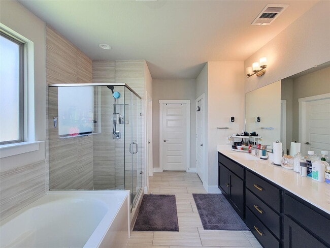 Building Photo - "Spacious 4-Bedroom Haven in Katy, TX with 3.5 Baths – Your Ideal Family Retreat Awaits!"