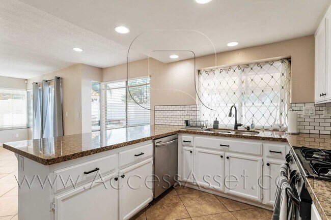 Building Photo - Beautiful 3 Bed/3 Bath Home In Temecula!