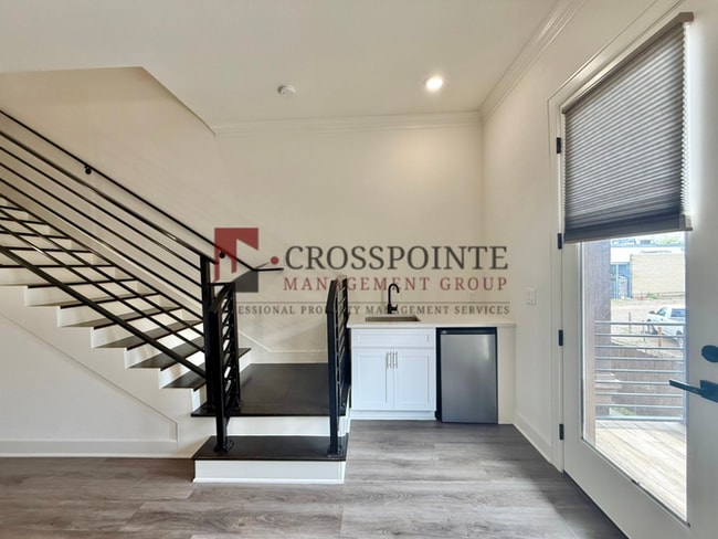 Building Photo - Tour Today! Stunning 3 Bedroom, 3.5 Bath Townhome!