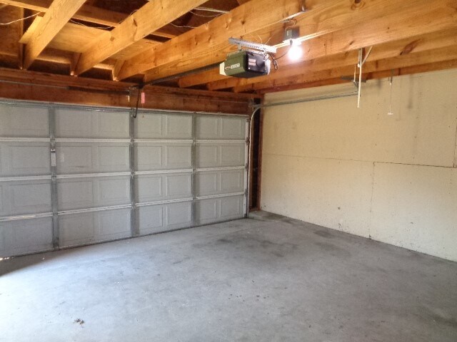 Building Photo - 16822 Libson Falls Dr