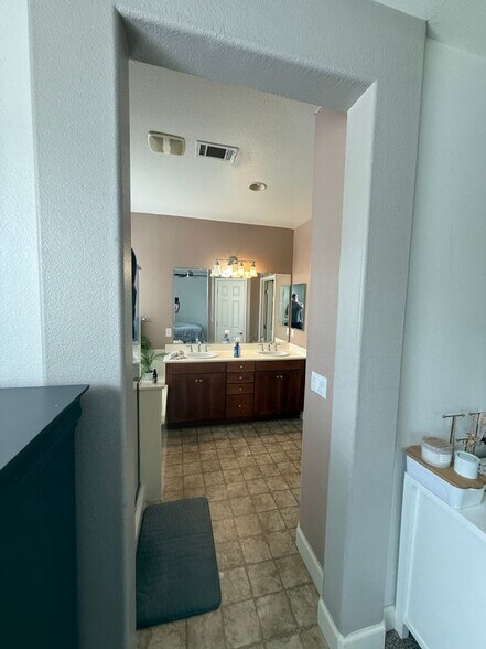 Building Photo - 34 Puffin Cir