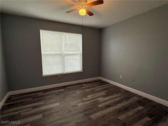 Building Photo - 11571 Villa Grand