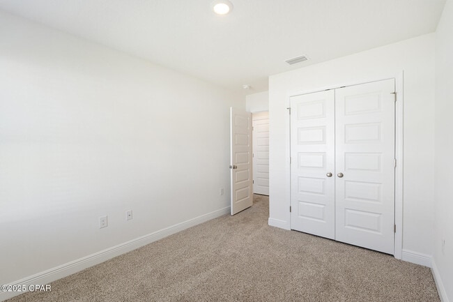 Building Photo - 167 Ellery Ln