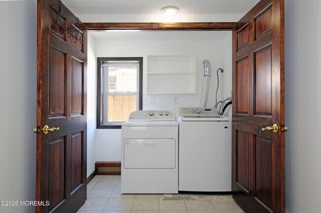 Building Photo - 60 Mathews St