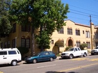 Building Photo - COMING SOON - Spacious Once Bedroom, Newly Remodeled, New Paint, New Kitchen Counter,