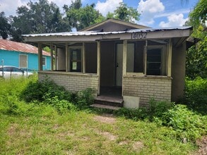 Building Photo - 14052 Railroad Ave